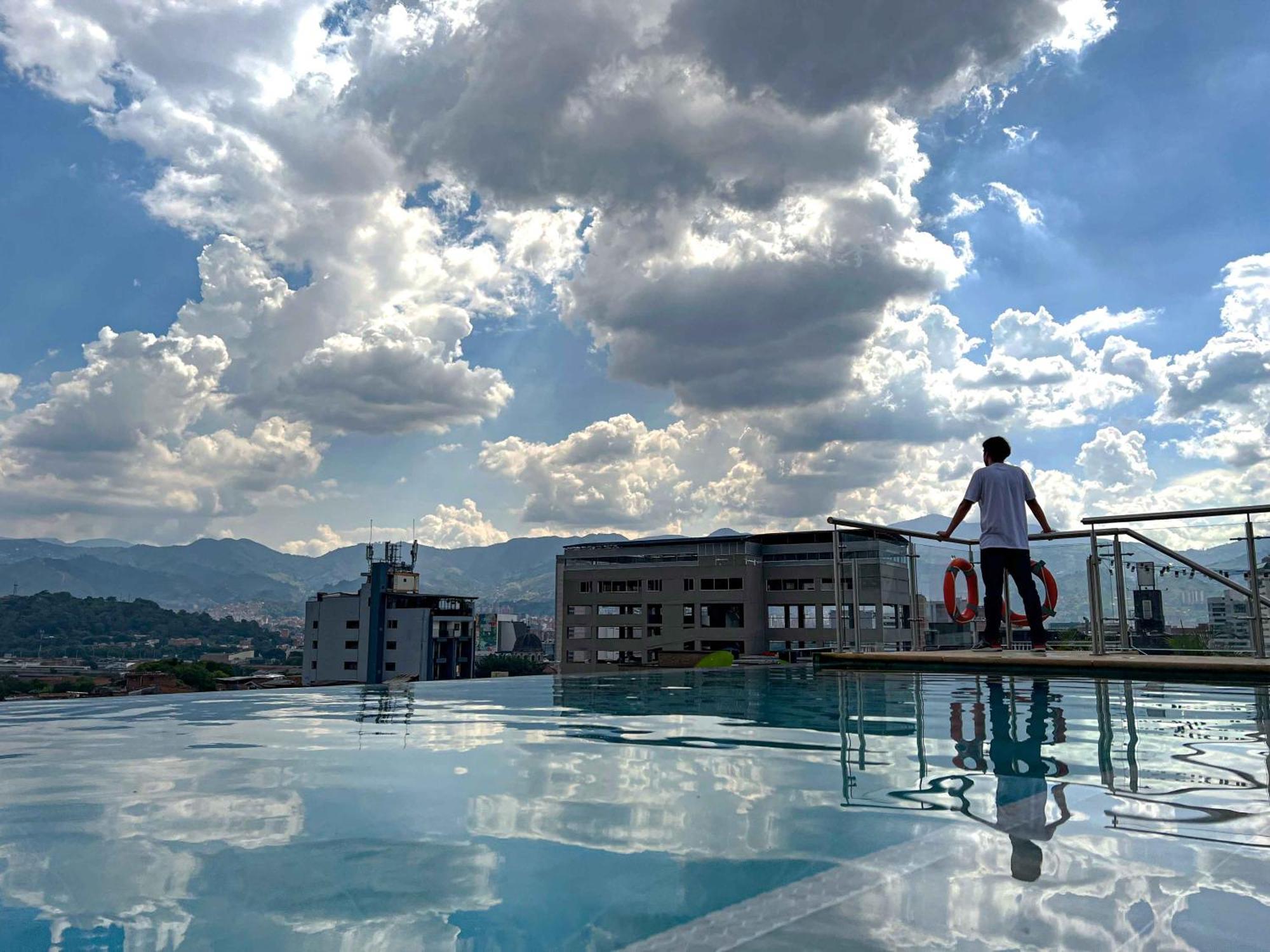 Apartahotel מדיין מראה חיצוני תמונה